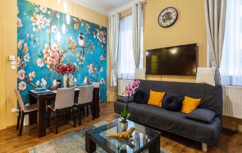 Cherry Blossom Designer Apartment In The Center With Free Parking ブダペスト エクステリア 写真